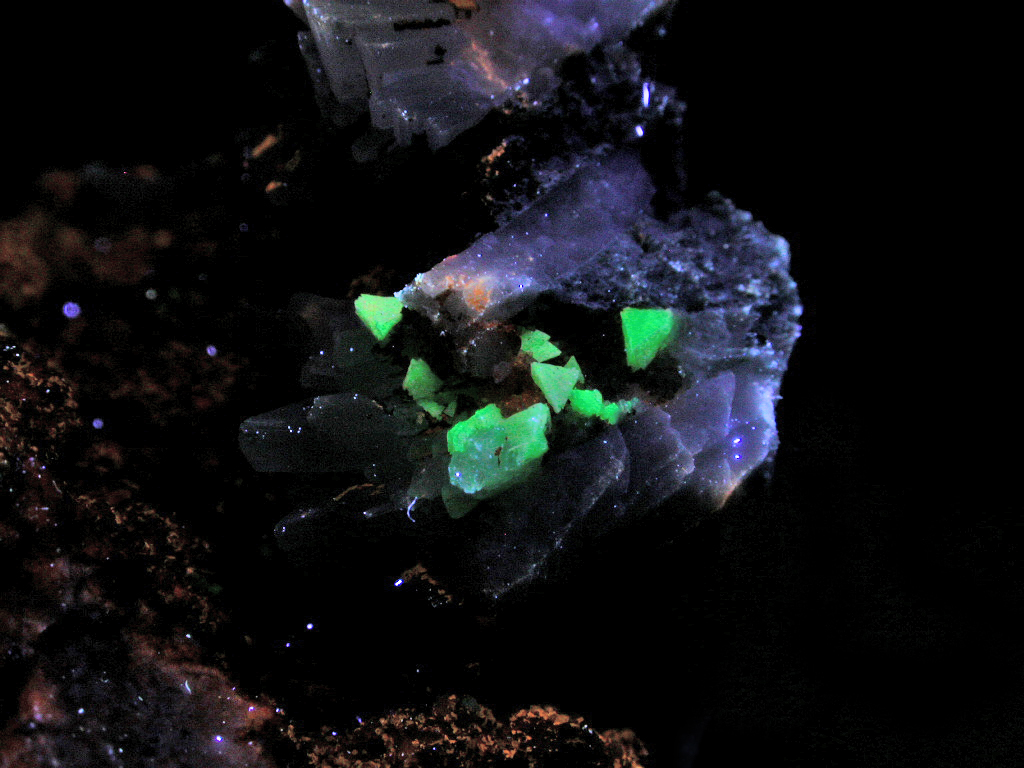 Eudidymite & Genthelvite
