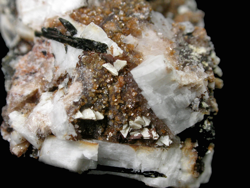 Eudidymite & Genthelvite