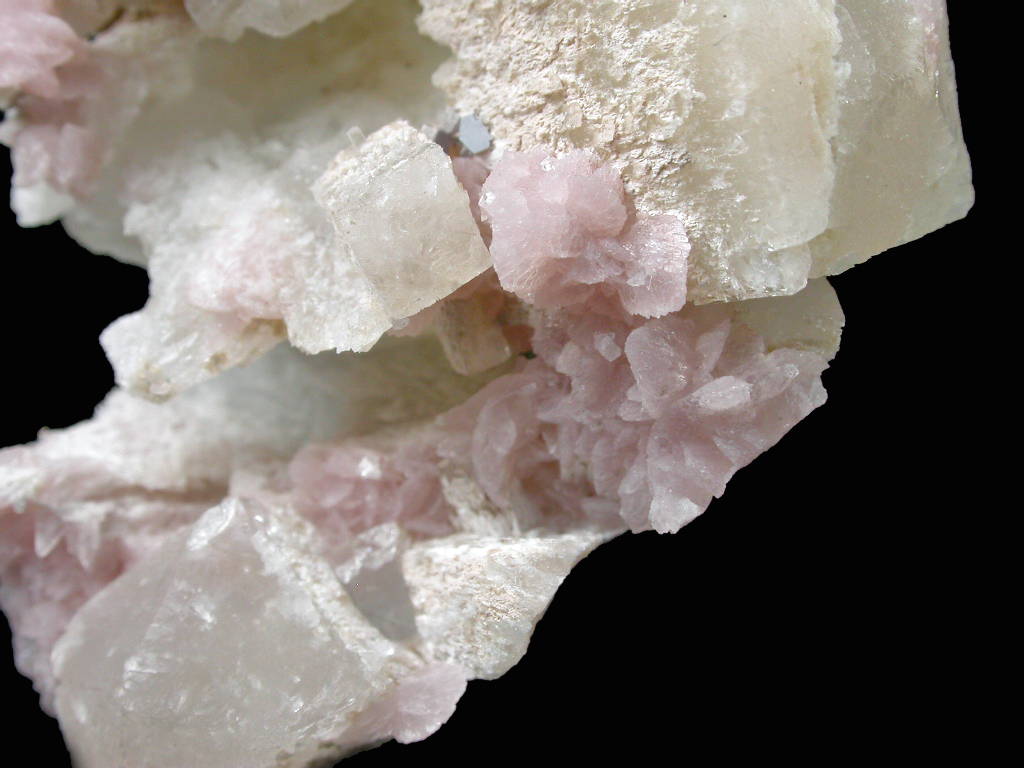 Natrolite Albite & Nenadkevichite