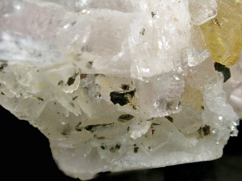 Fluorapatite Quartz Dolomite Cubanite & Pyrrhotite