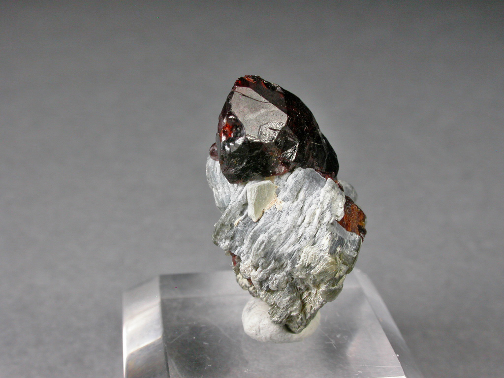 Chondrodite & Muscovite