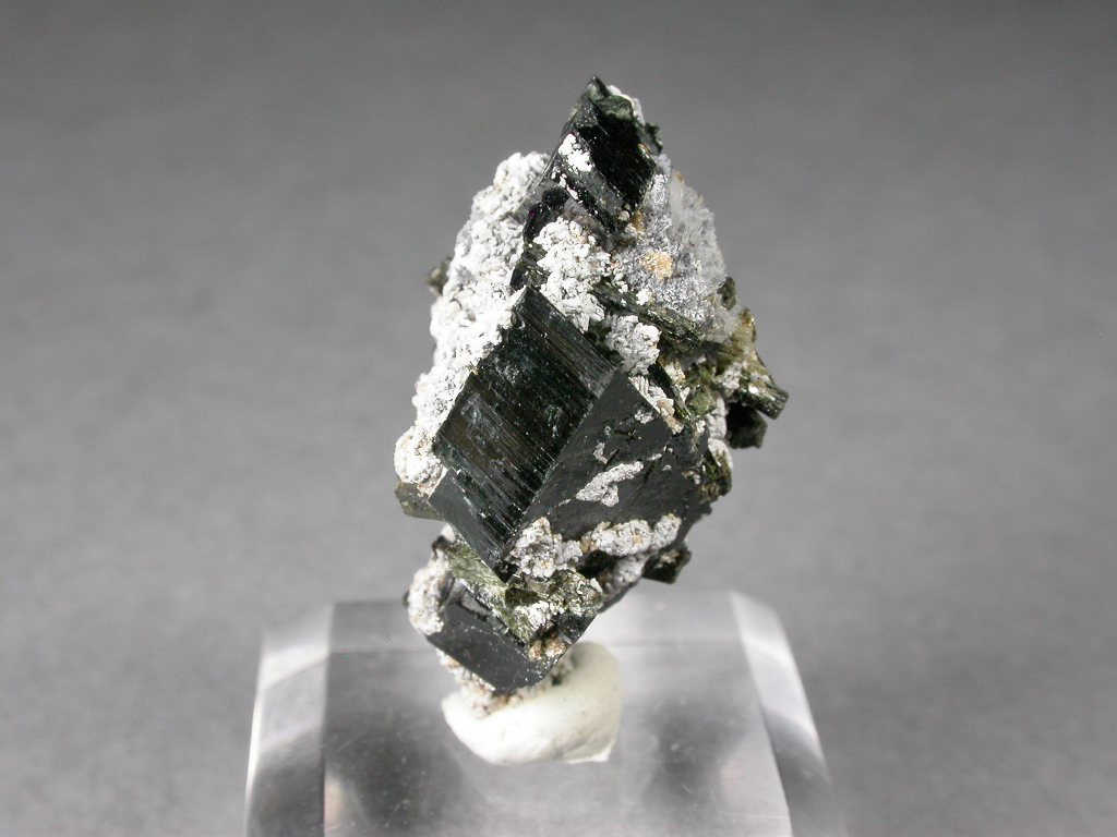 Arfvedsonite & Calcite