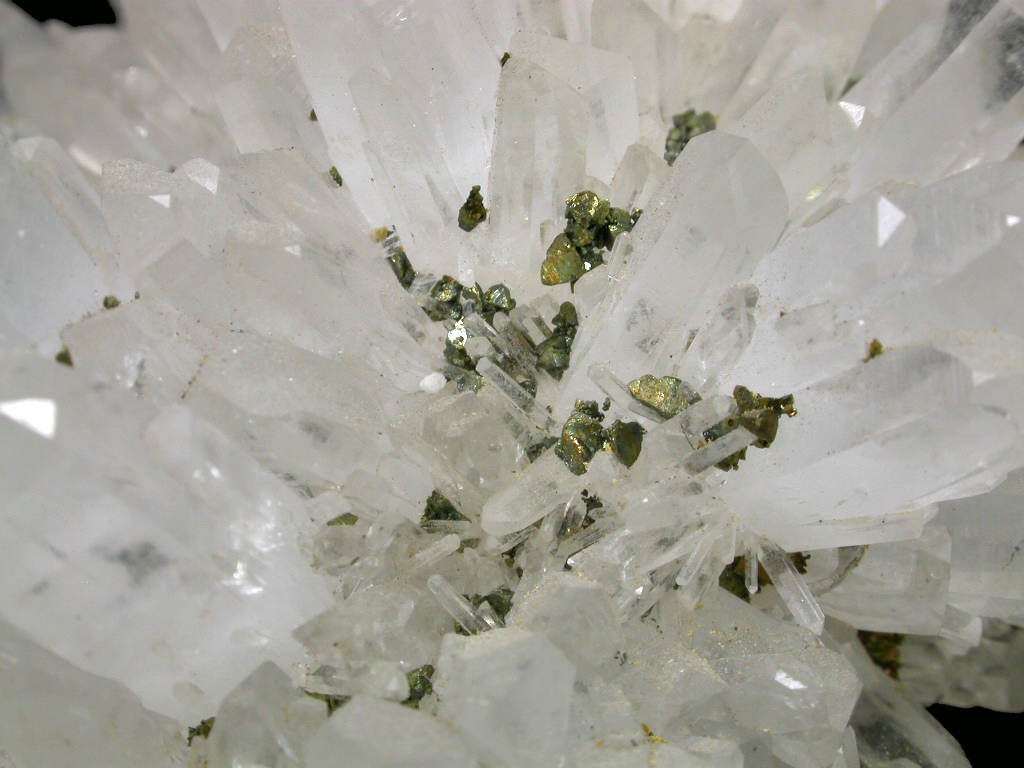 Quartz & Chalcopyrite