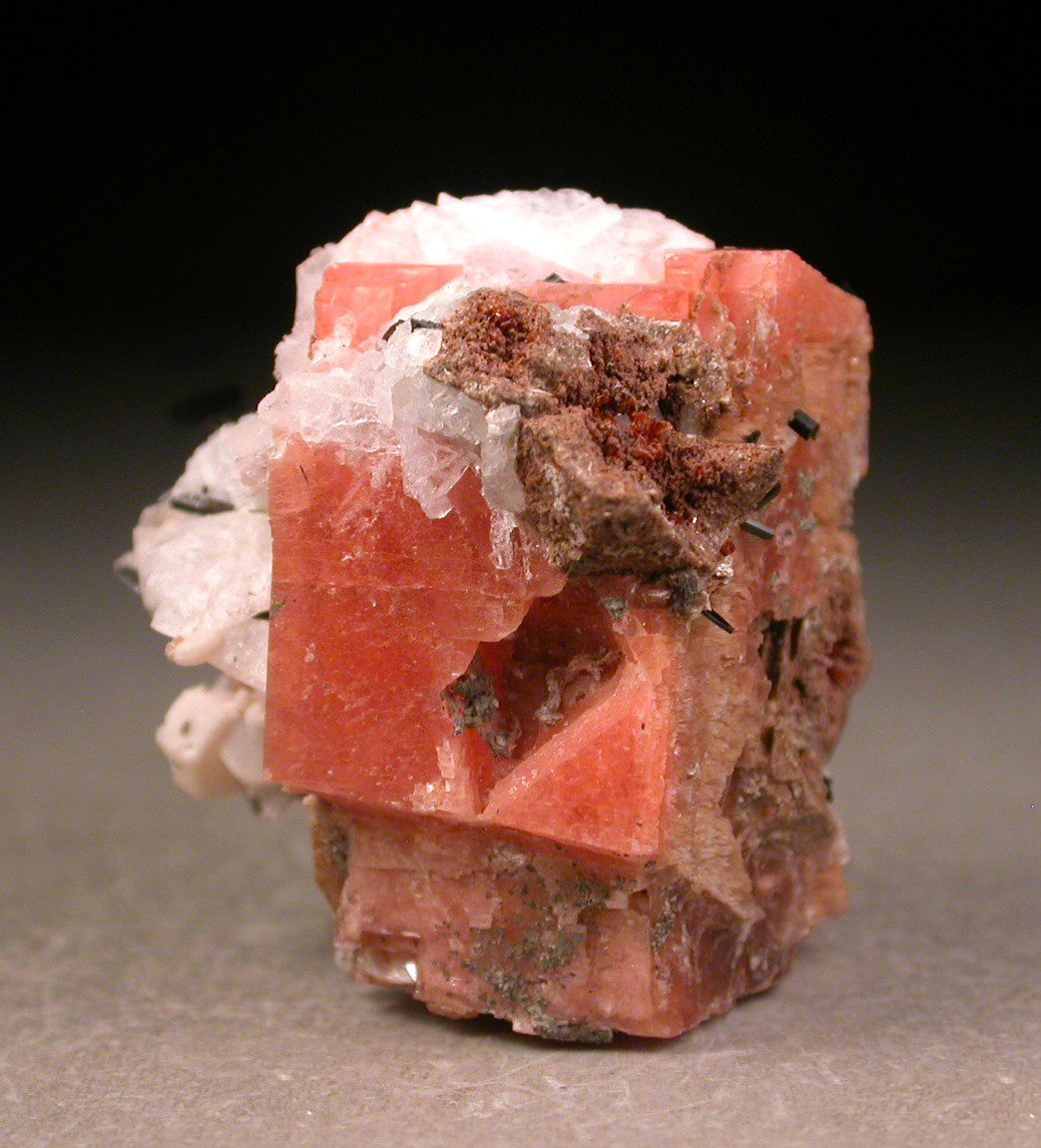 Sérandite Manganoneptunite Catapleiite & Epididymite