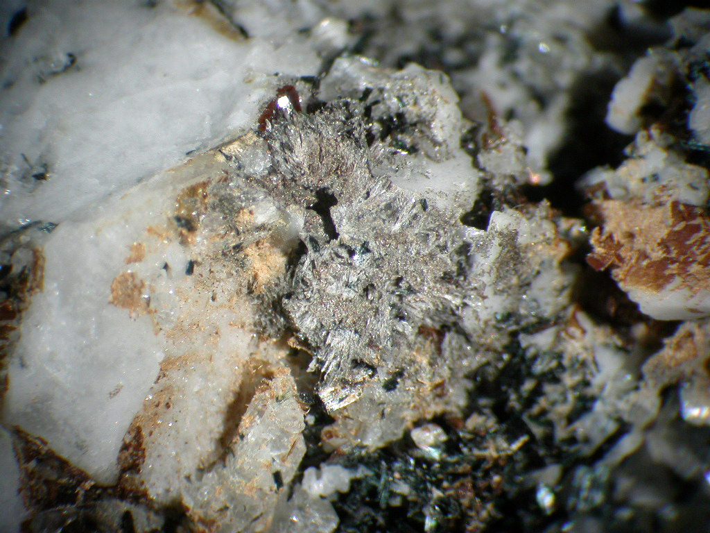 Haineaultite Tuperssuatsiaite & Monteregianite