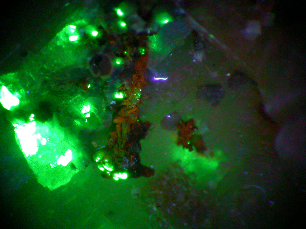 Natrolite & Willemite