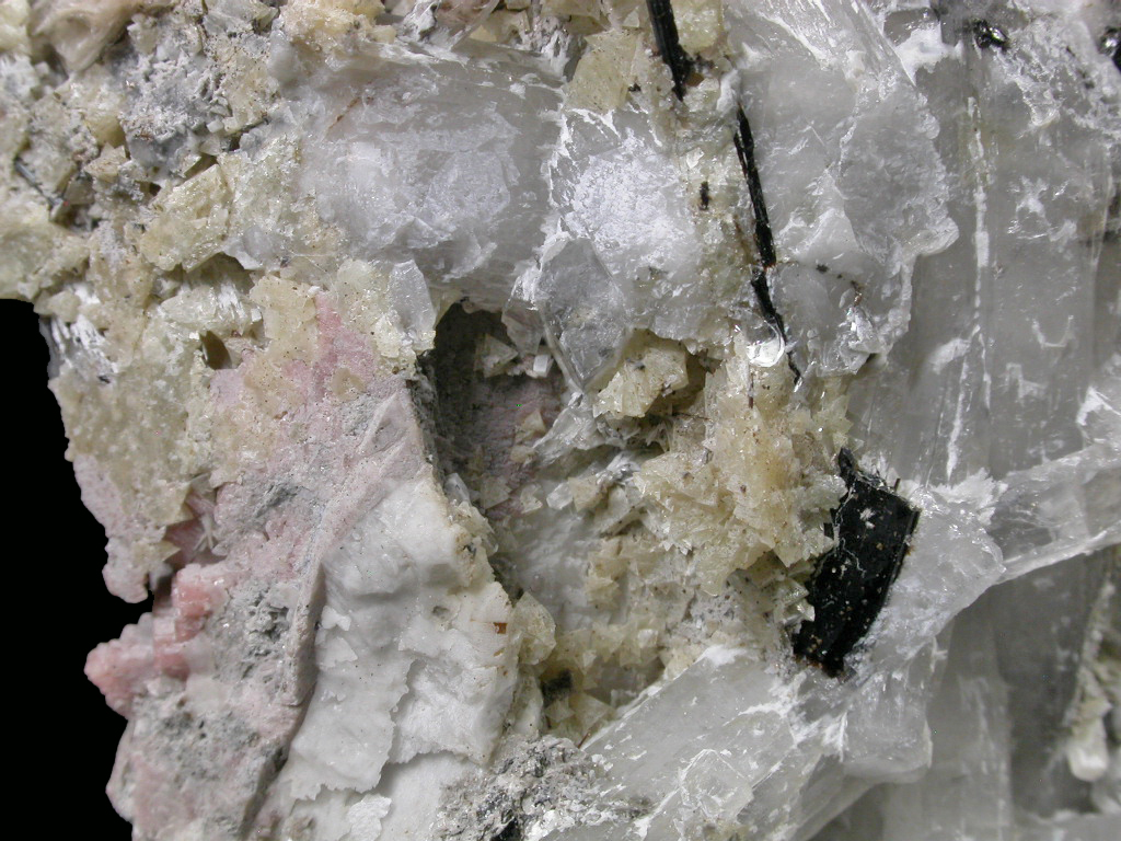 Genthelvite Natrolite & Polylithionite