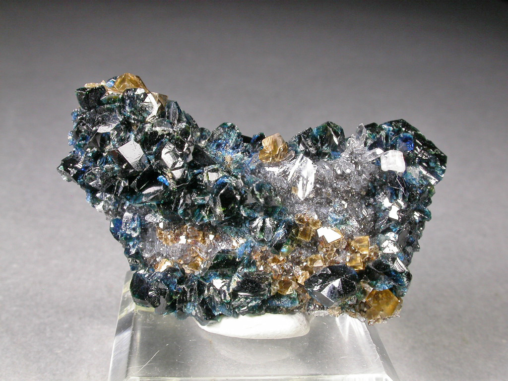 Lazulite Fluorapatite Wardite Quartz & Siderite