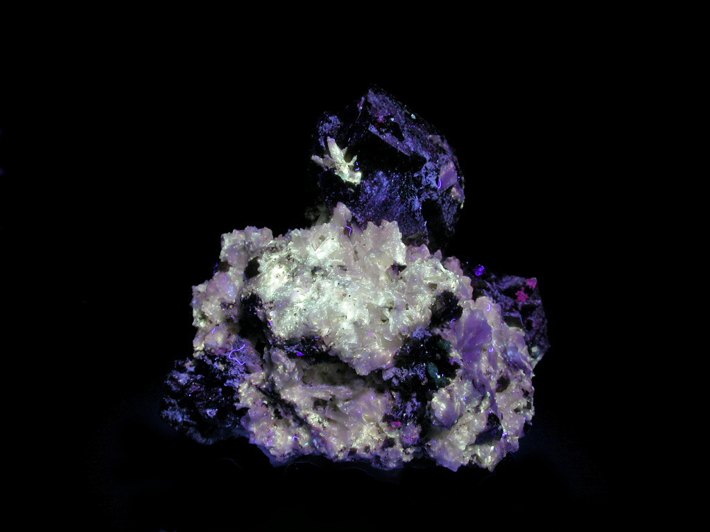 Siderite Albite Catapleiite Thorbastnäsite & Franconite