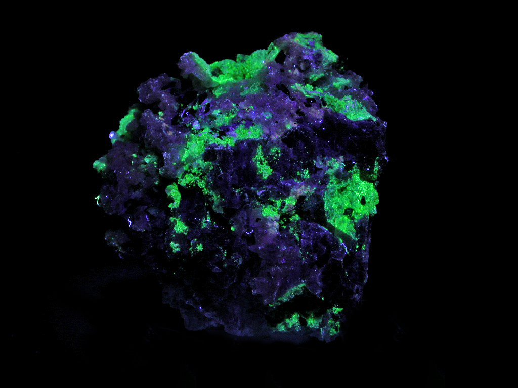 Sérandite Albite Nenadkevichite Aegirine & Catapleiite