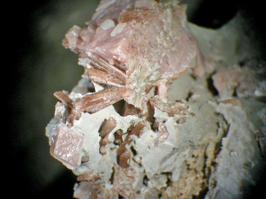 Nenadkevichite & Rhodochrosite