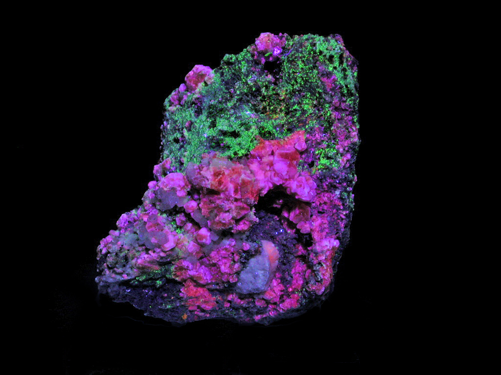 Epididymite Calcite Calcioancylite-(Ce) Arfvedsonite Steacyite Monteregianite-(Y) & Albite