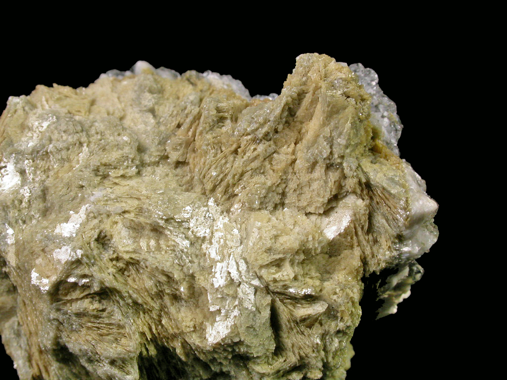 Bastnäsite-(Ce) & Analcime