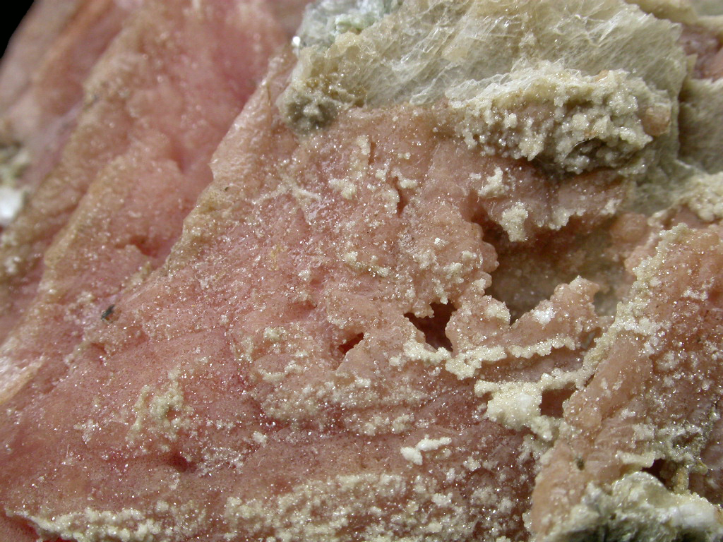 Rhodochrosite & Rémondite-(Ce)