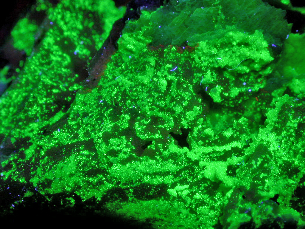 Rhodochrosite & Rémondite-(Ce)