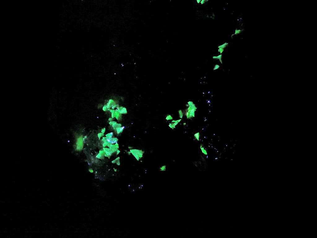 Eudidymite Genthelvite & Natrolite