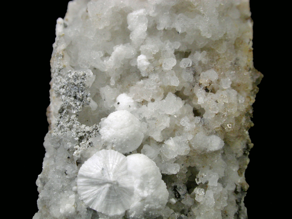 Gobbinsite & Chabazite-Na