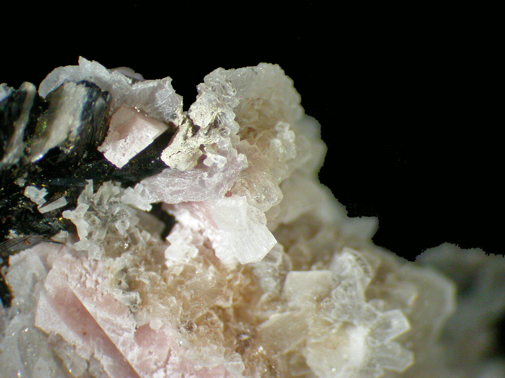 Nenadkevichite Kupletskite & Rhodochrosite