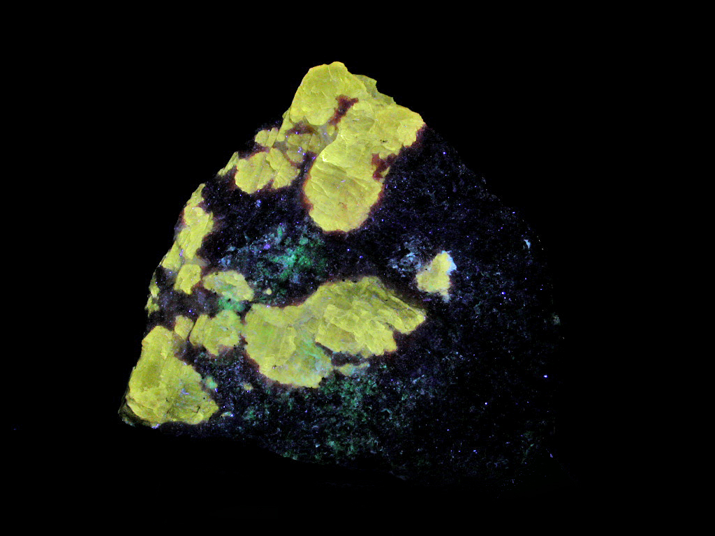 Gittinsite Vlasovite & Eudialyte