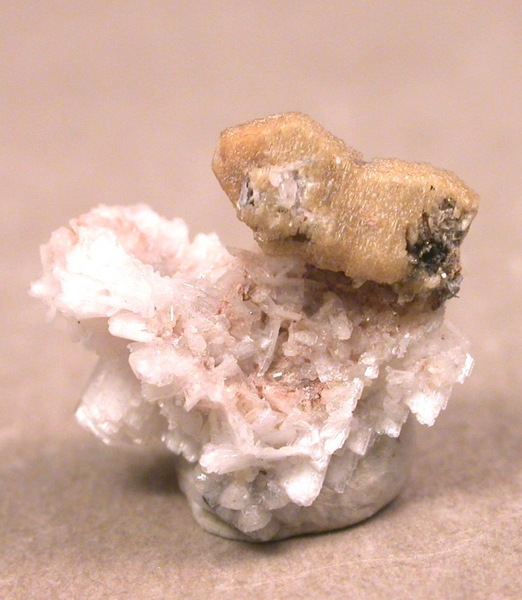 Alicewilsonite-(YCe)