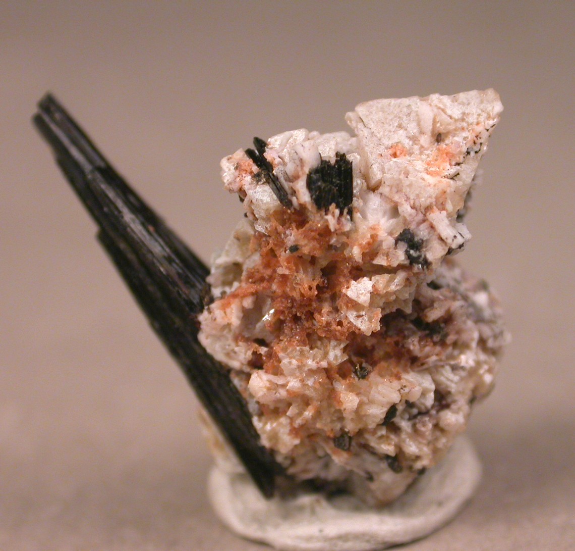Genthelvite