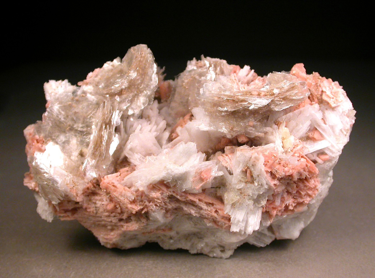 Polylithionite Schizolite & Leucophanite