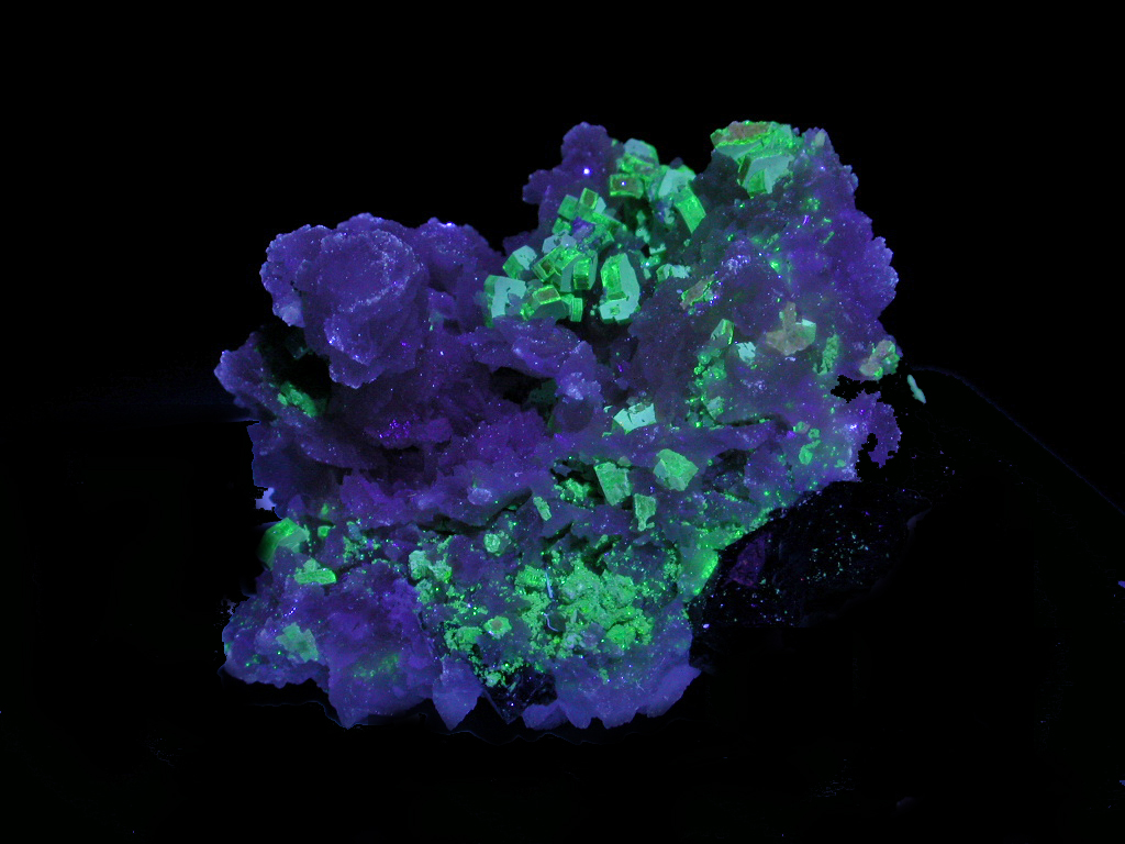 Albite & Nenadkevichite