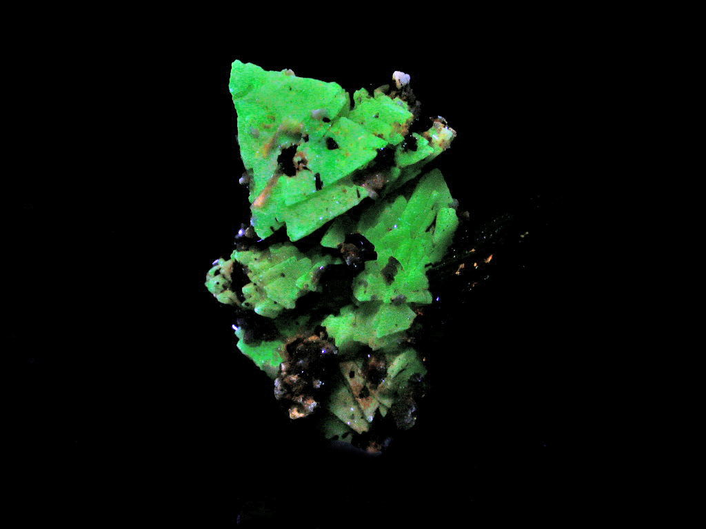 Genthelvite