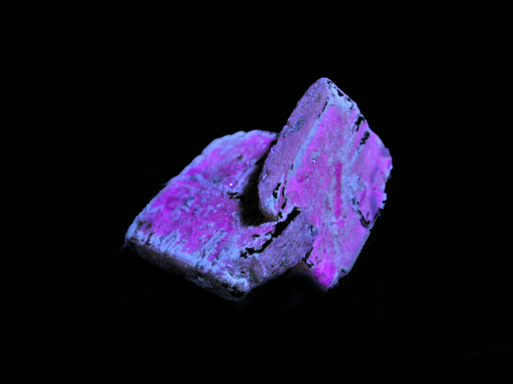 Leucophanite