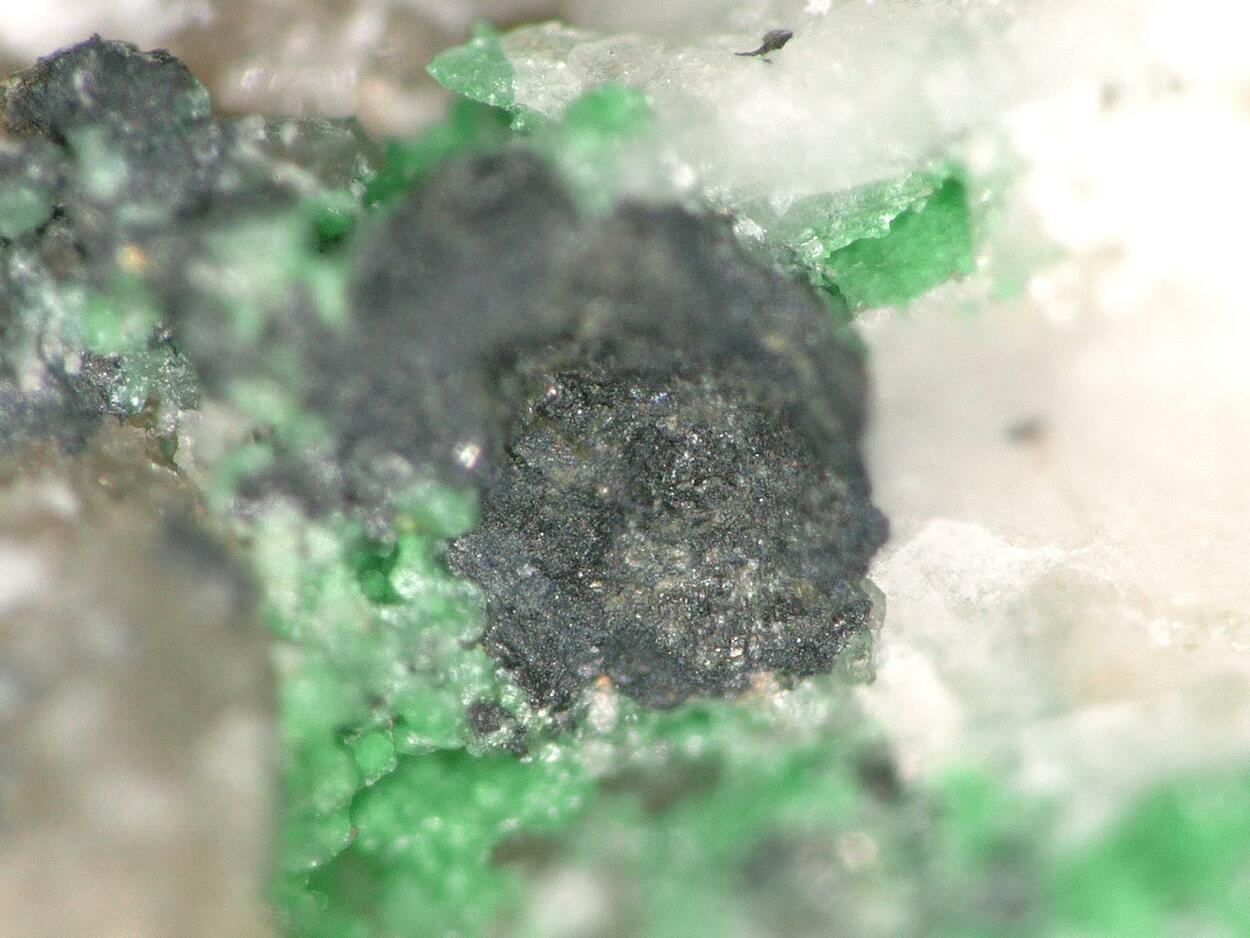 Rozhdestvenskayaite-(Zn)