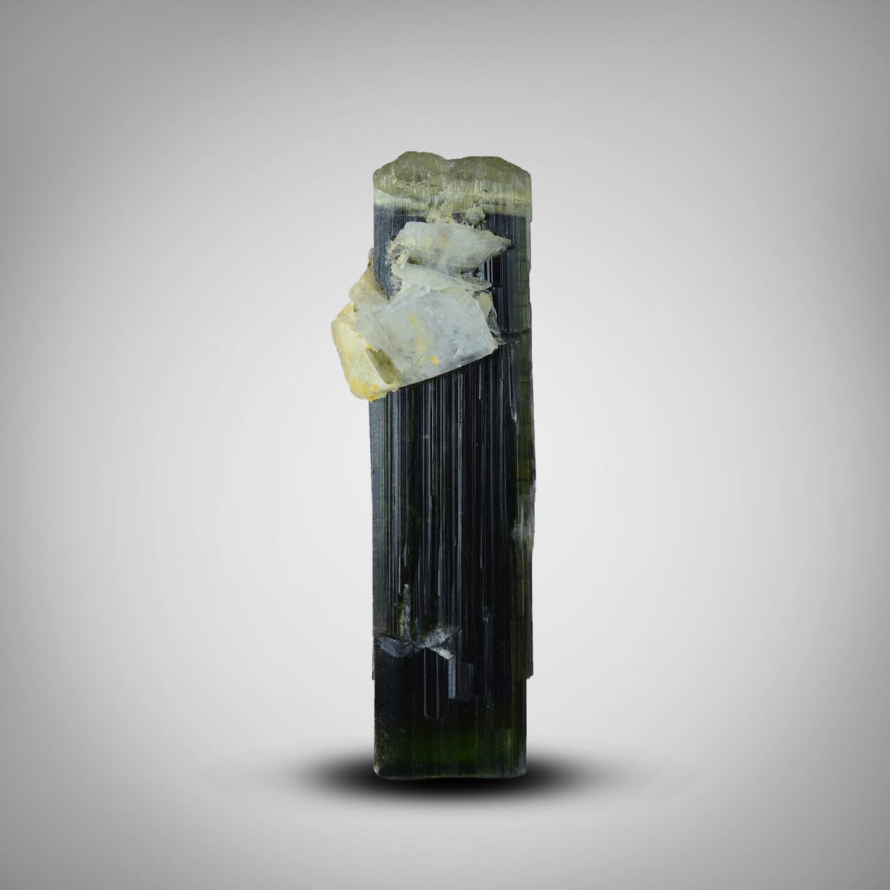 Elbaite With Cleavelandite