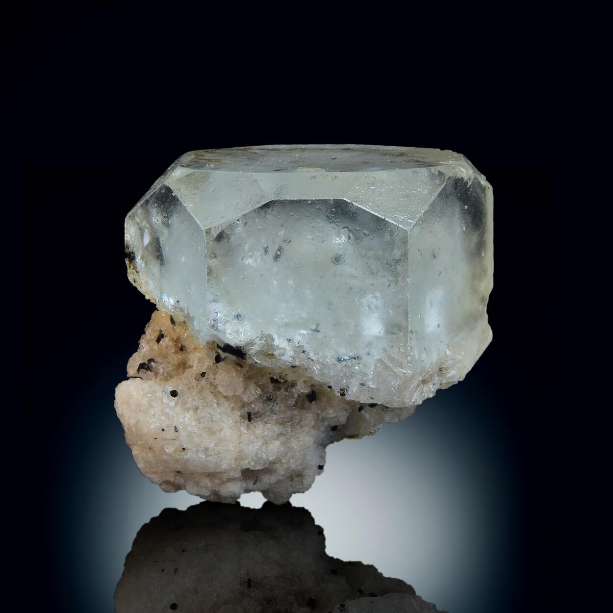 Beryl Var Goshenite Aquamarine