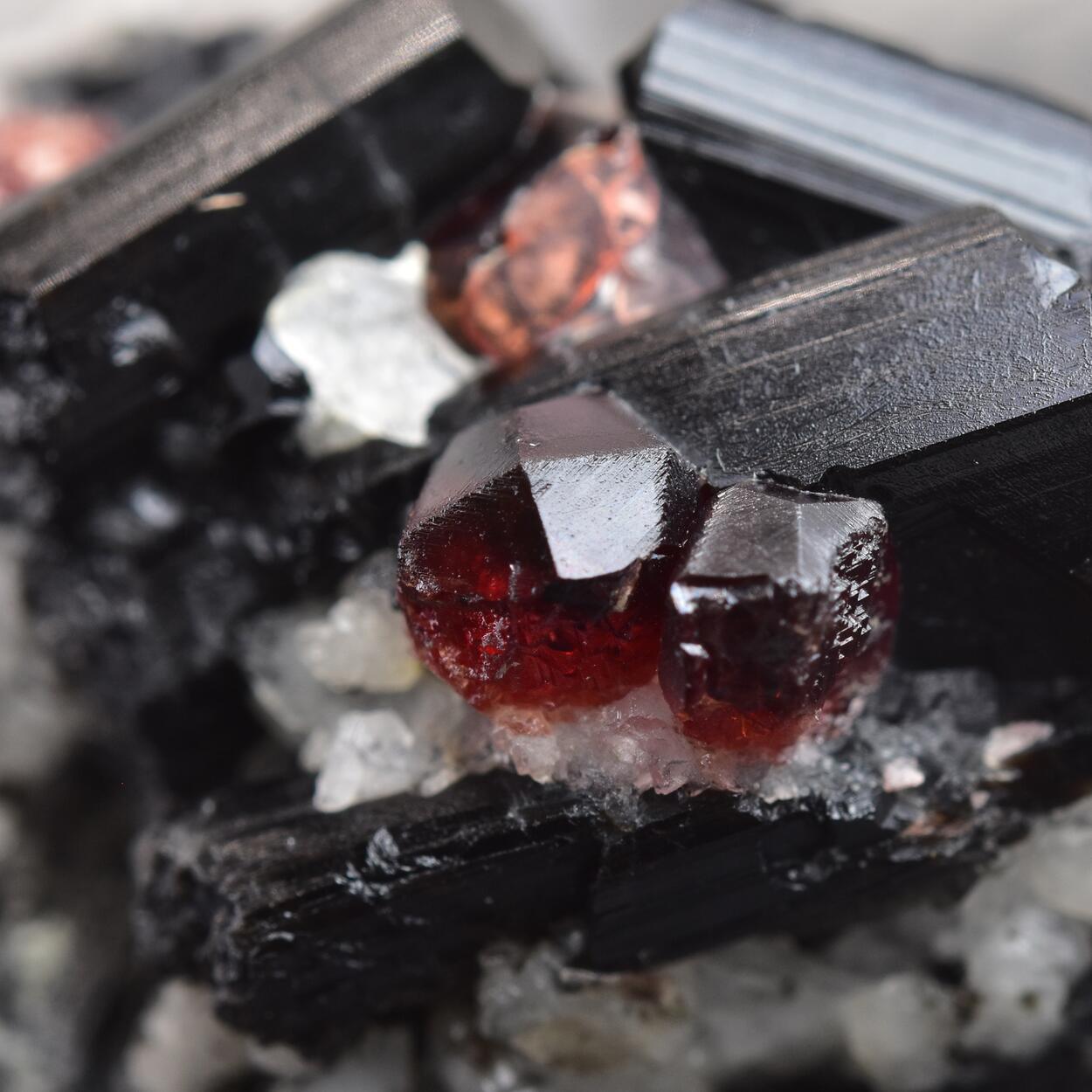 Garnet Var Spessartine With Schorl