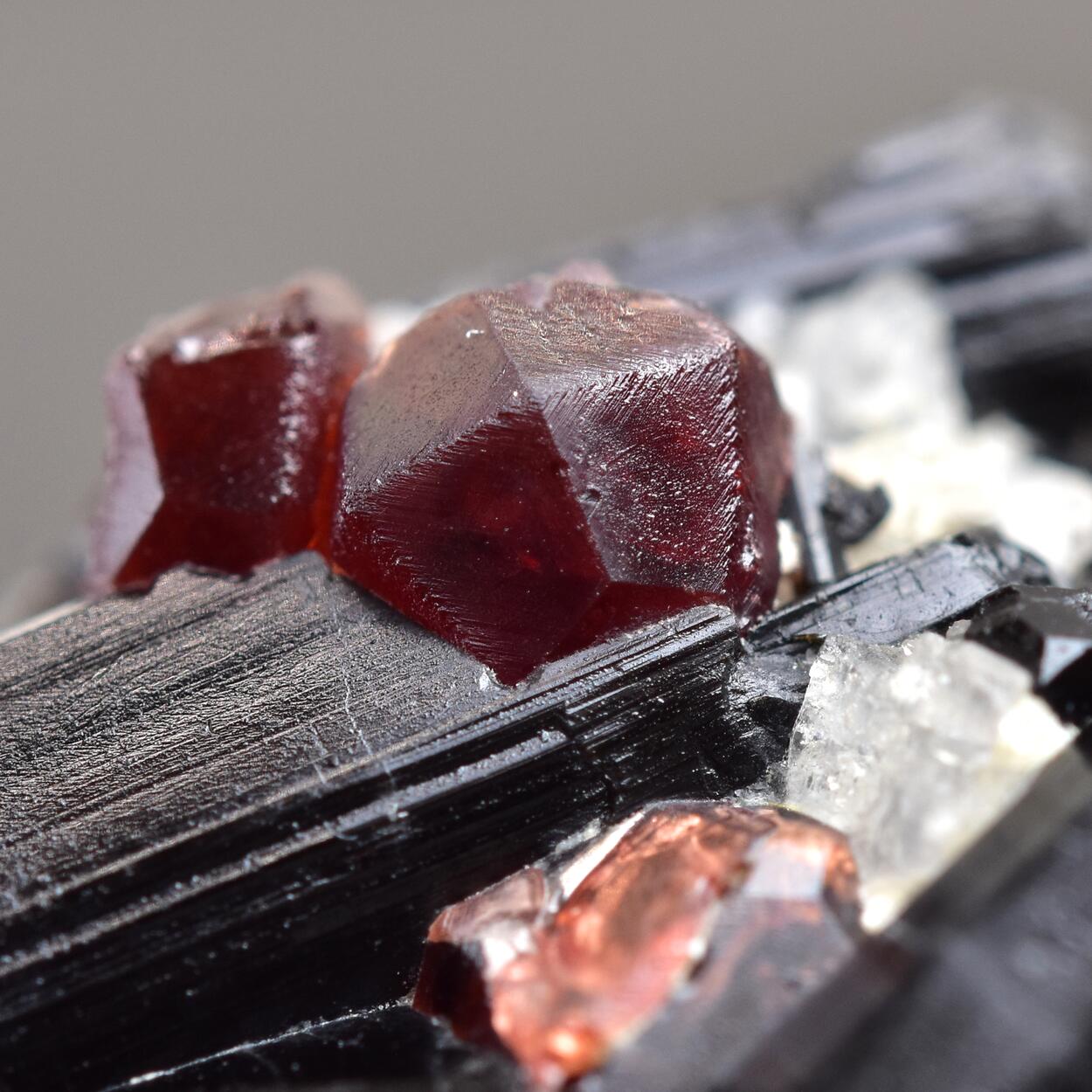 Garnet Var Spessartine With Schorl