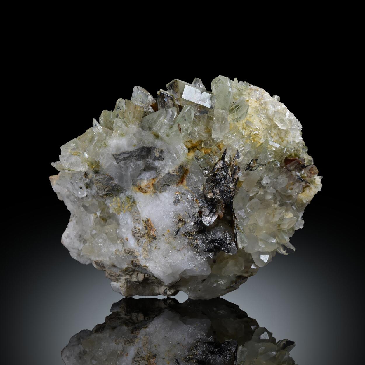 Quartz With Chlorite & Brookite