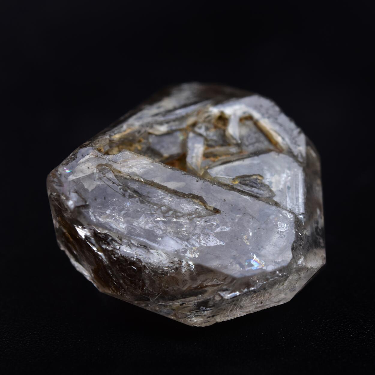 Fensterquarz With Petroleum Inclusions