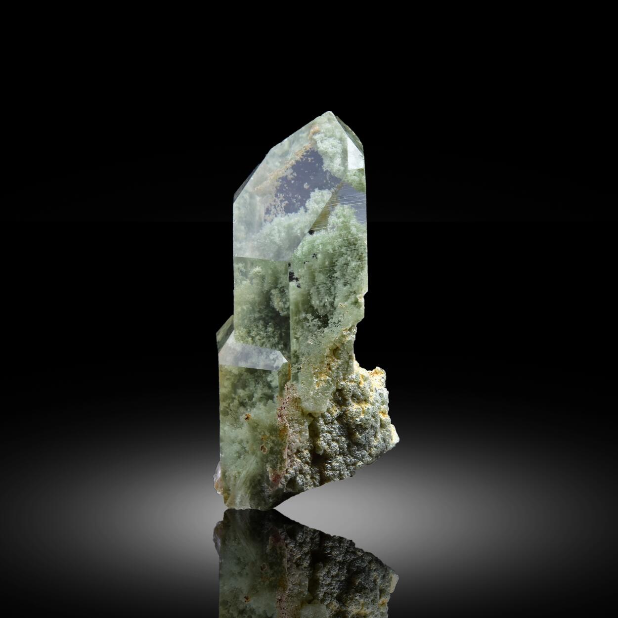 Quartz With Chlorite