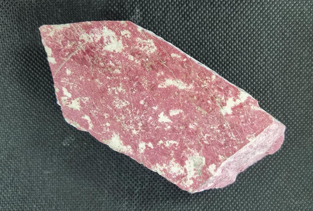 Thulite