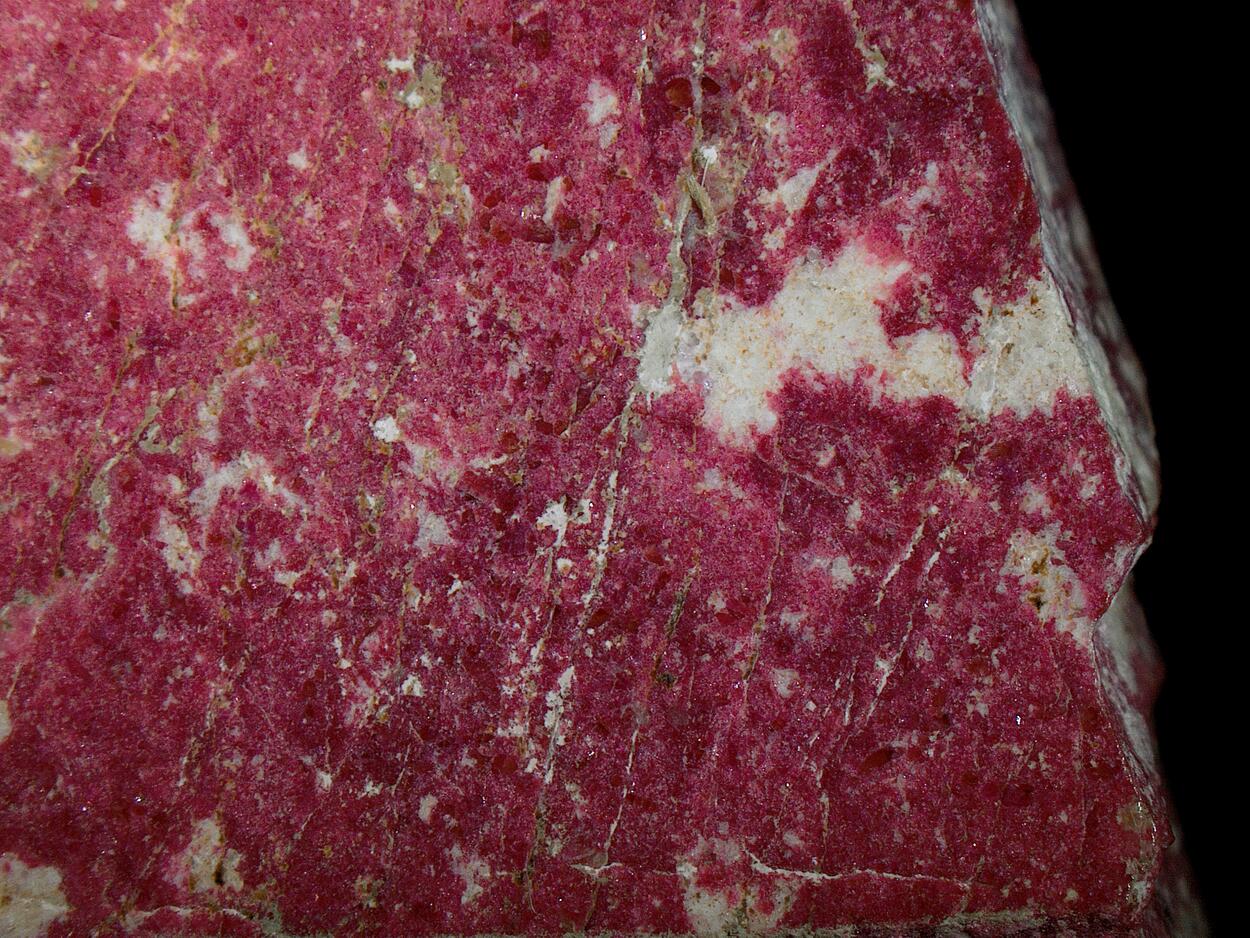 Thulite