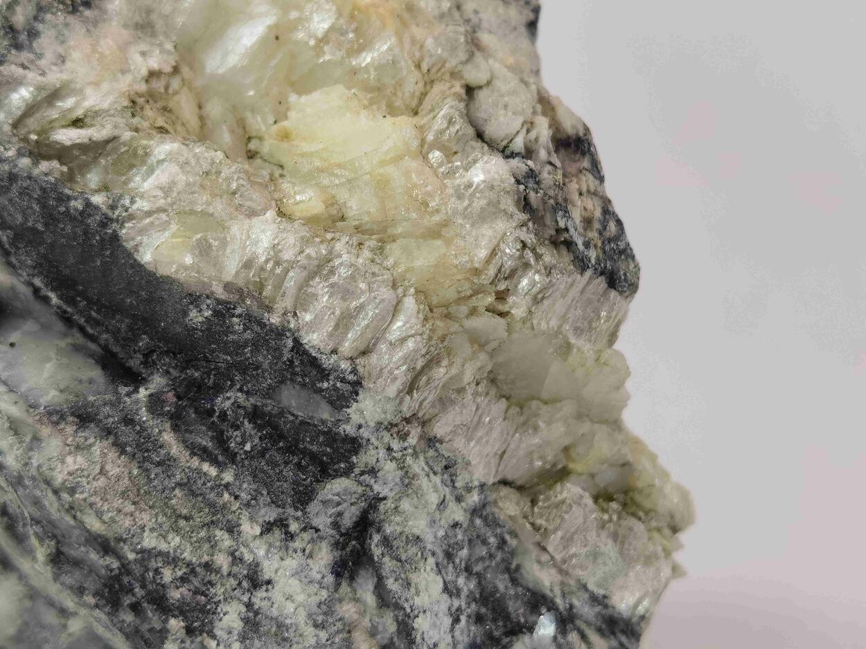 Talc & Magnesite Var Pinolite