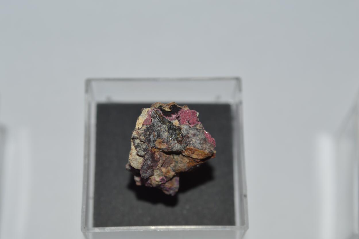 Erythrite