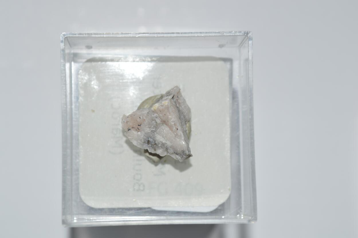 Imiterite & Cinnabar