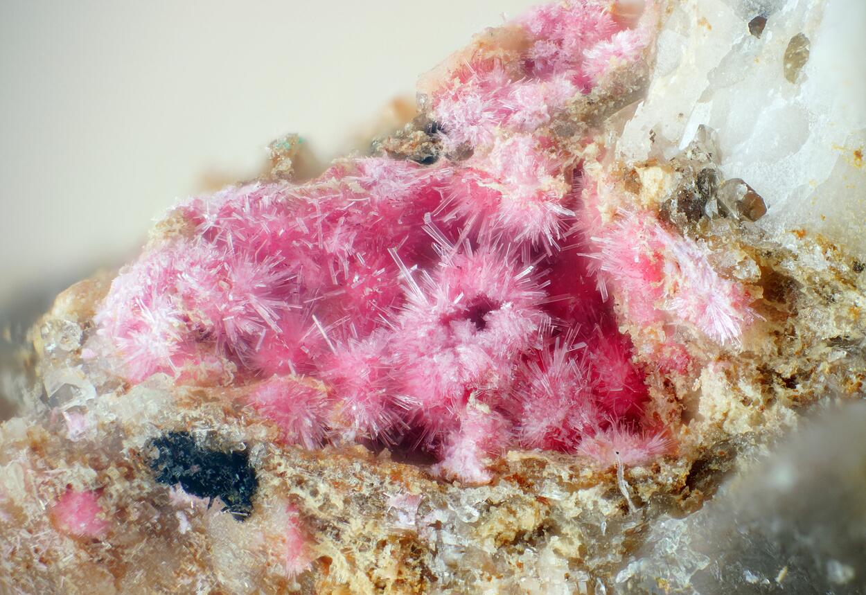 Erythrite