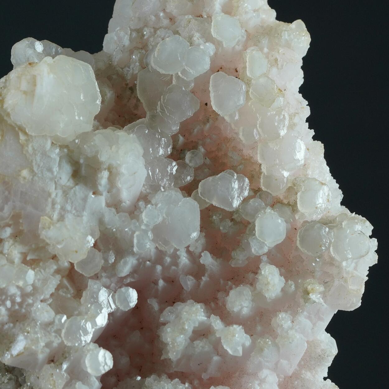 Manganoan Calcite