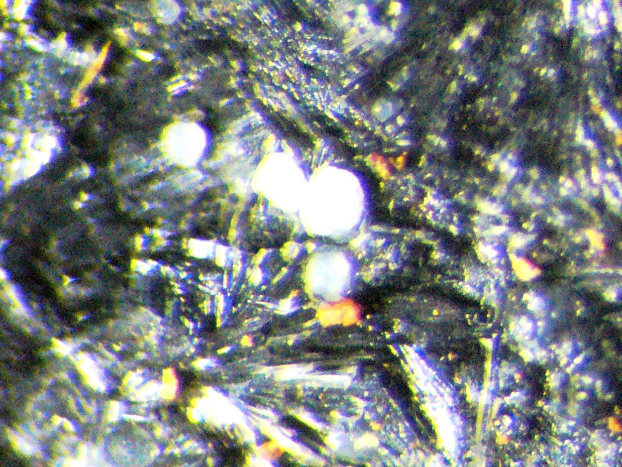 Nesquehonite & Huntite