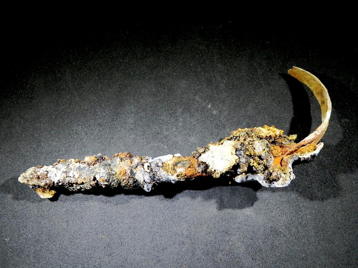 Nesquehonite & Huntite