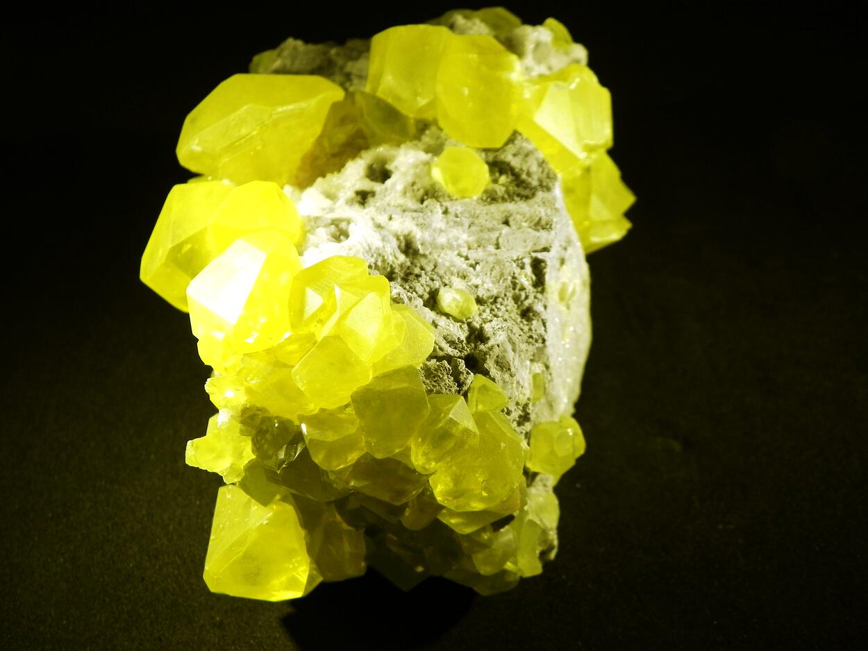 Sulphur On Aragonite