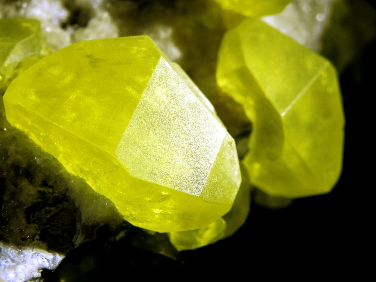 Sulphur On Aragonite