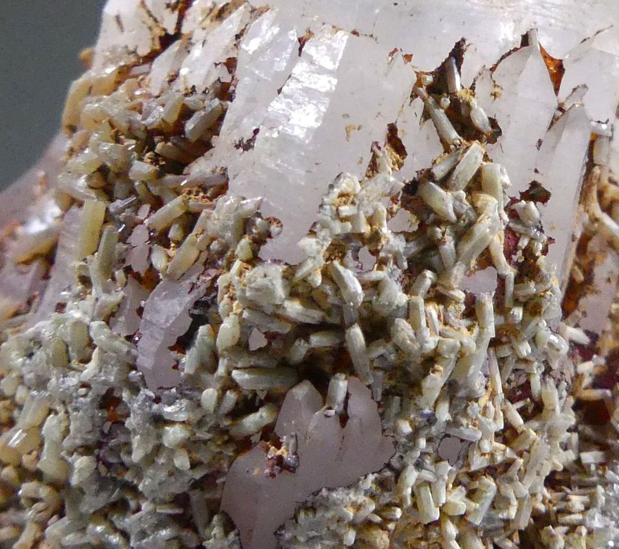 Pyromorphite On Quartz