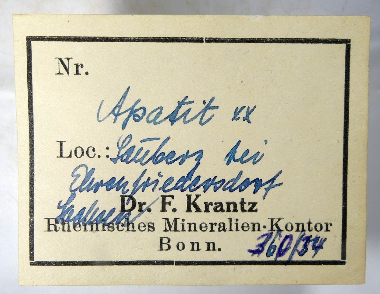 Fluorapatite Siderite & Muscovite